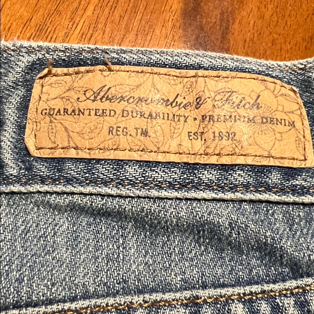 Y2K Abercrombie Low-Rise Cropped Jeans Size 4 - Picture 9 of 16
